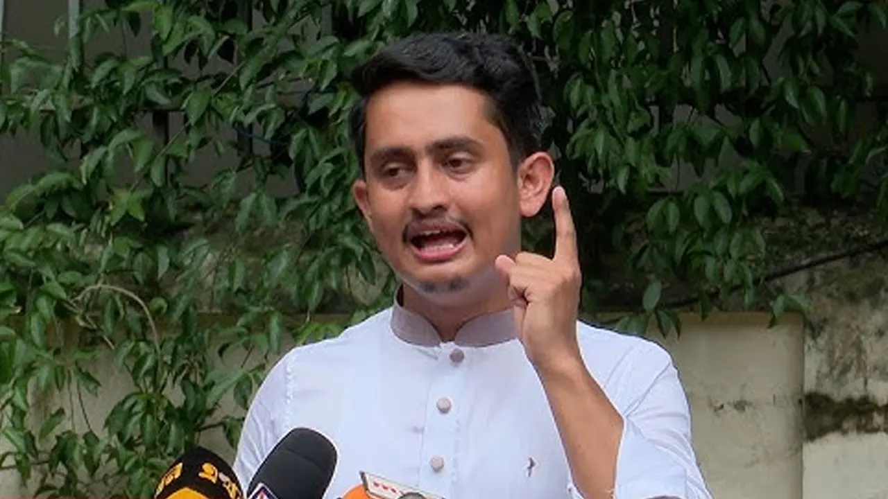 আগামী এক দশকের মধ্যে পঞ্চগড়ের একজন প্রধানমন্ত্রী হ...