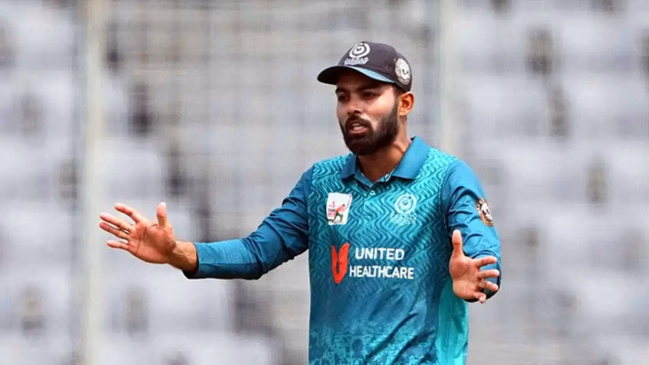 ক্রিকেটারদের চাপে শাস্তি স্থগিত হৃদয়ের...