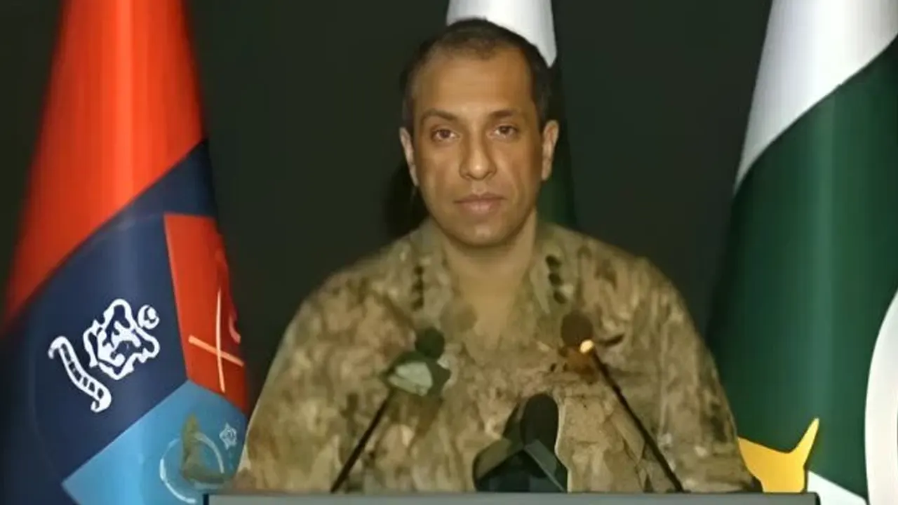 পাকিস্তানজুড়ে ভারতের হামলা, ১২ ড্রোন ভূপাতিত...