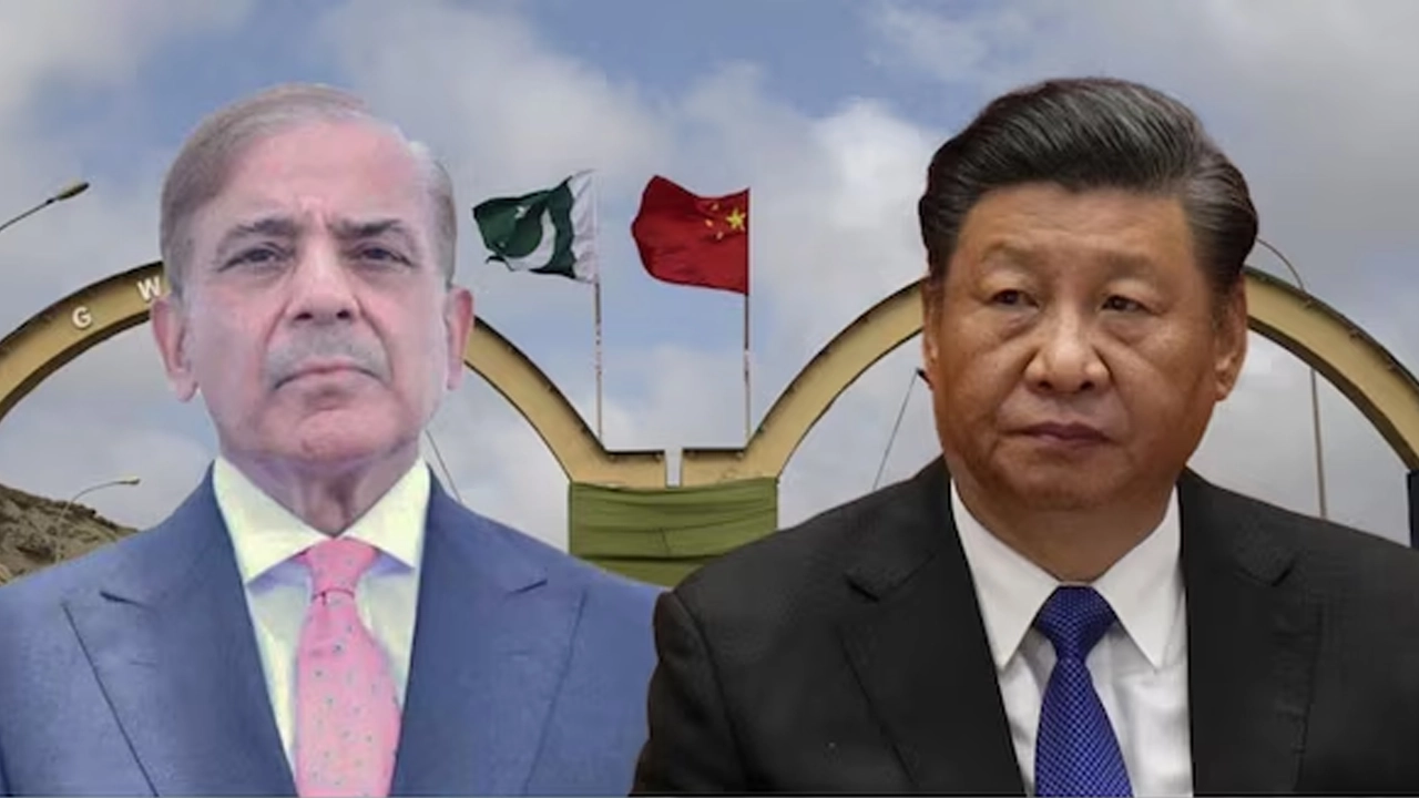 পাকিস্তানের সামনে ঢাল হয়ে দাঁড়াচ্ছে চীন...