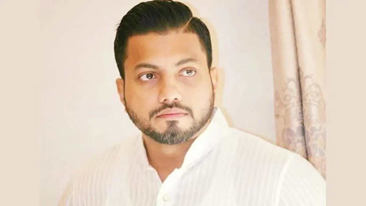 ইশরাক হোসেনের শপথ যে কোনো সময়...