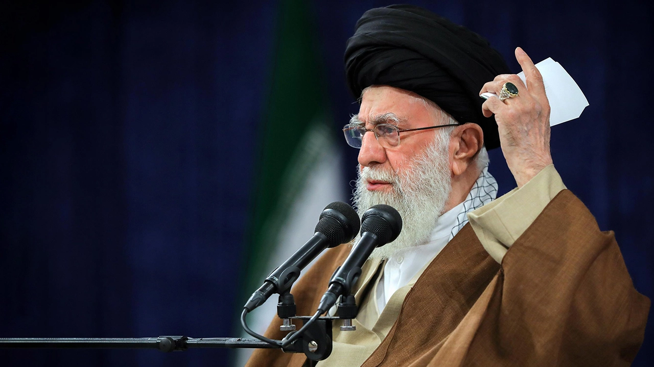 যুদ্ধের ঘোষণা দিলেন ইরানের সুপ্রিম লিডার...