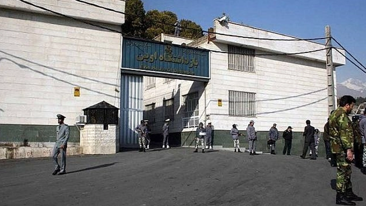 কুখ্যাত এভিন কারাগারে ইসরায়েলি হামলা, নিহতের সংখ্...