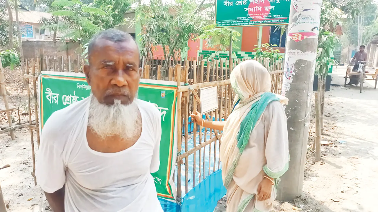 ‘ছেলের খুনিরা এখনো বাইরে বিচারও হইলো না’...