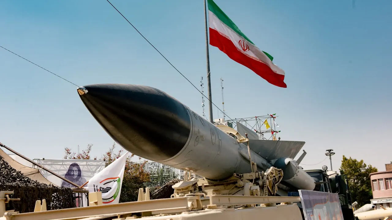 গুপ্তচরের বিরুদ্ধে ব্যবস্থা নিয়ে নতুন বিপদে ইরান...