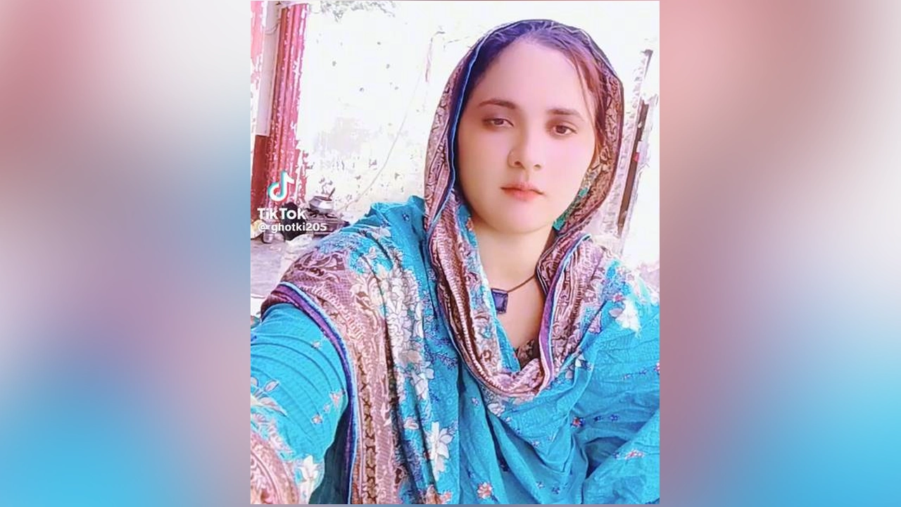 পাকিস্তানের নিজ ঘরে মিলল নারী টিকটকারের মরদেহ, রহস...