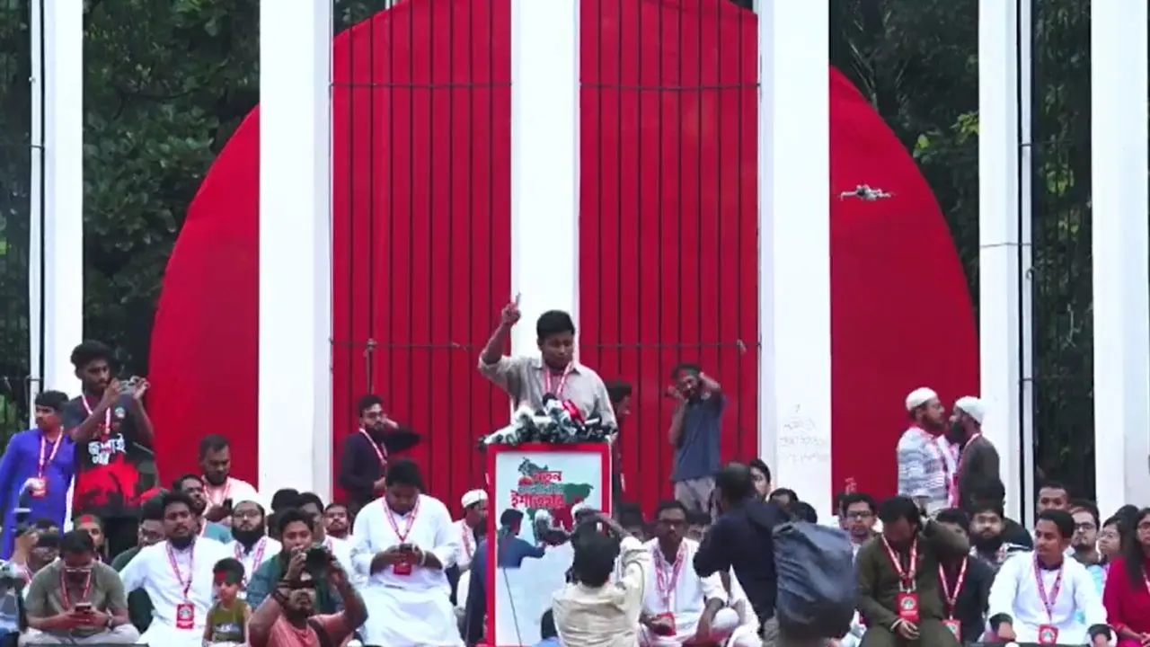 কোনো হুমকি-ধমকিতে আমরা পিছিয়ে যাব না : হাসনাত আবদু...