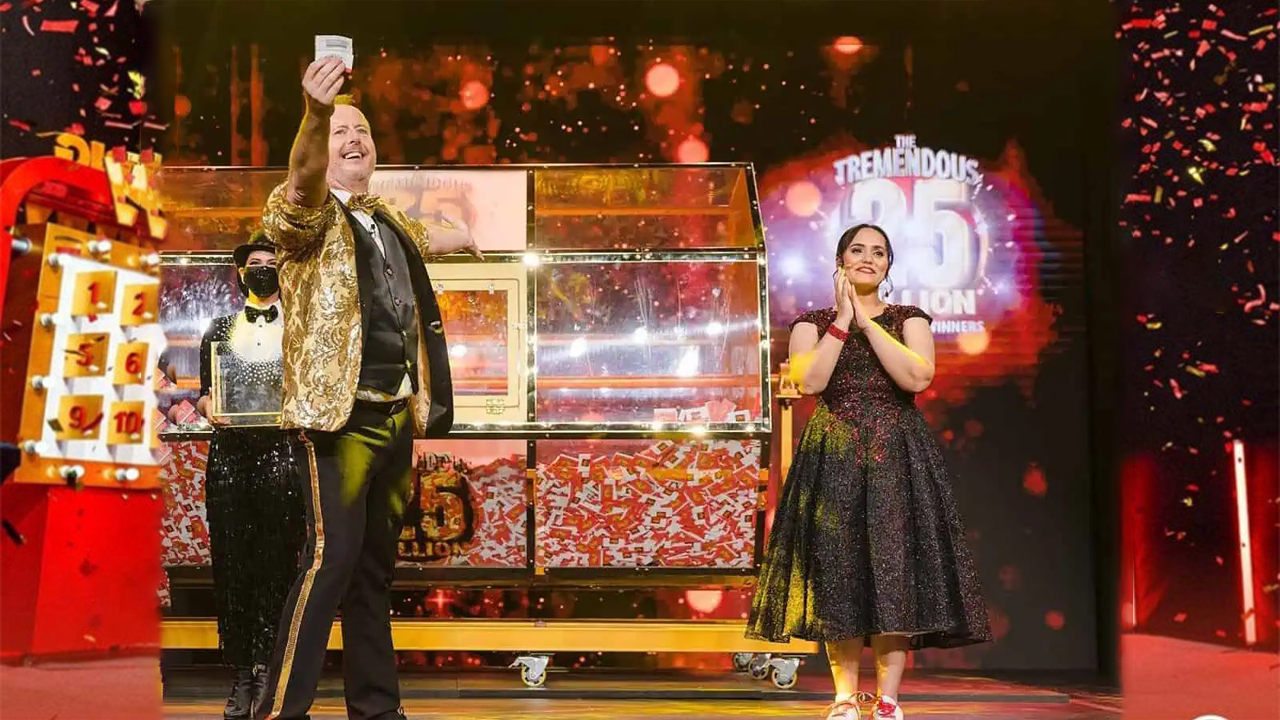 আমিরাতে ৬৬ কোটির লটারি জিতলেন বাংলাদেশি, আরেকজনের ...