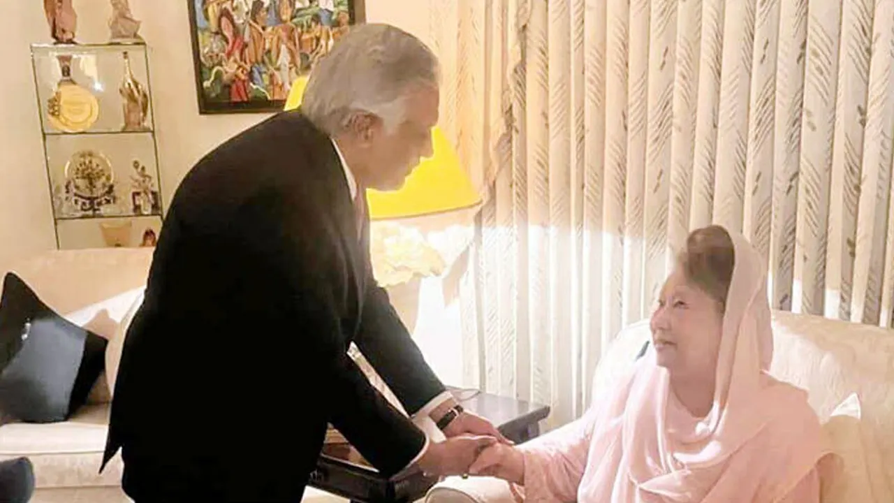 খালেদা জিয়ার সঙ্গে দেখা করতে ফিরোজায় পাকিস্তানের উ...