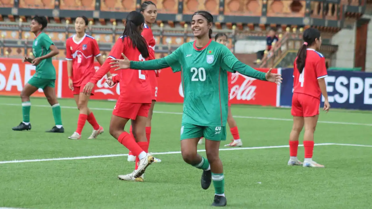 প্রীতির হ্যাটট্রিকে নেপালের বিপক্ষে আরেকটি জয় বাংল...