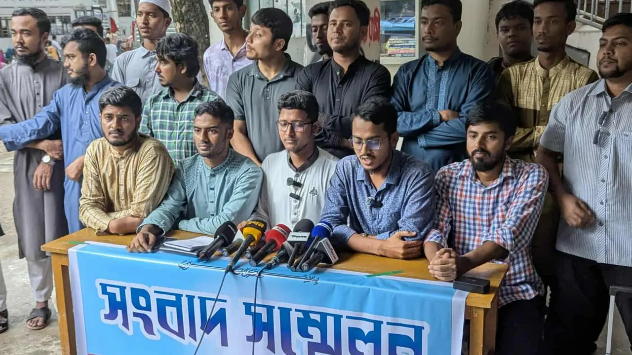 জকসু ও বৃত্তি আদায়ে লাগাতার কর্মসূচির ঘোষণা জবি শি...