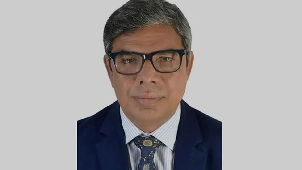 পরিকল্পনার এক সচিবকে ওএসডি