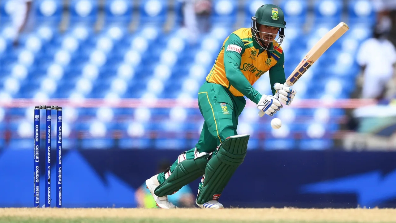 অবসর ভেঙে ফিরলেন বাঁহাতি তারকা ক্রিকেটার...