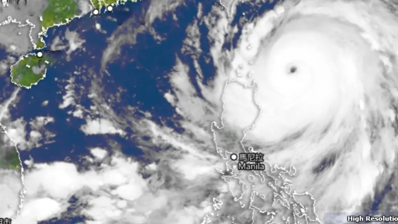 উপকূলের কাছাকাছি চলে এসেছে সুপার টাইফুন...